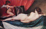 una donna nuda sdraiata di schiena
